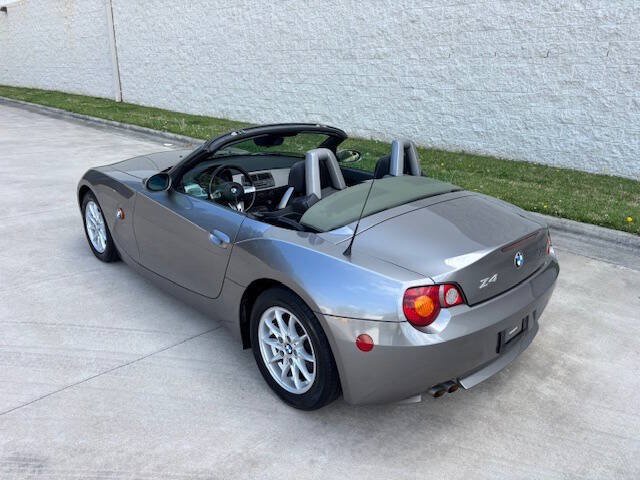 Used 2003 BMW Z4 2.5i RWD image 15