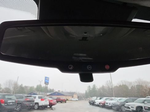 Used 2017 Chevrolet Equinox LT w/ Convenience Package image 19