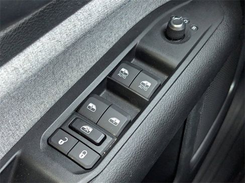 Used 2022 Jeep Compass Latitude image 27