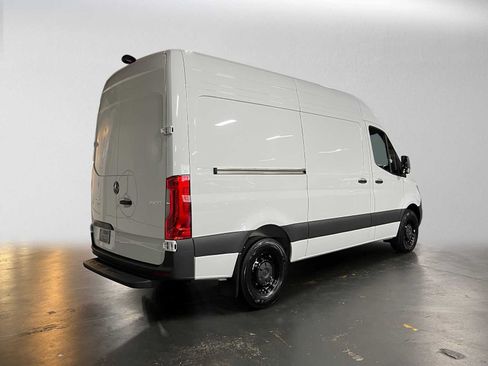 Used 2026 Mercedes-Benz Sprinter 2500 image 3
