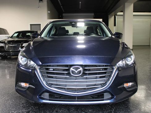 Used 2018 MAZDA MAZDA3 Sport w/ Preferred Equipment Package FWD image 9