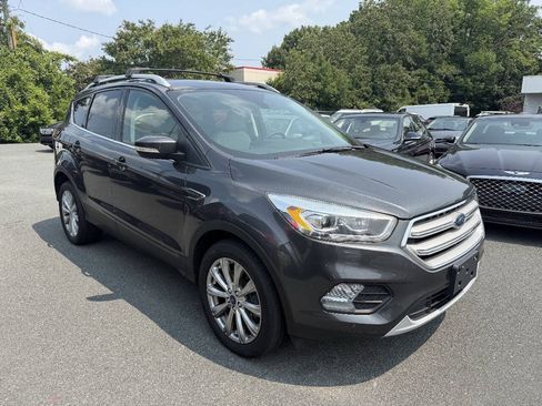Used 2018 Ford Escape Titanium AWD/4WD image 3