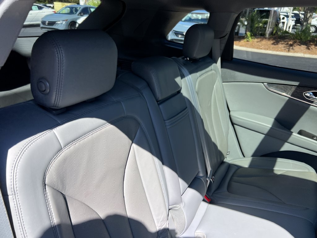 Used 2019 Lincoln Nautilus Reserve w/ Ultimate Package FWD image 21