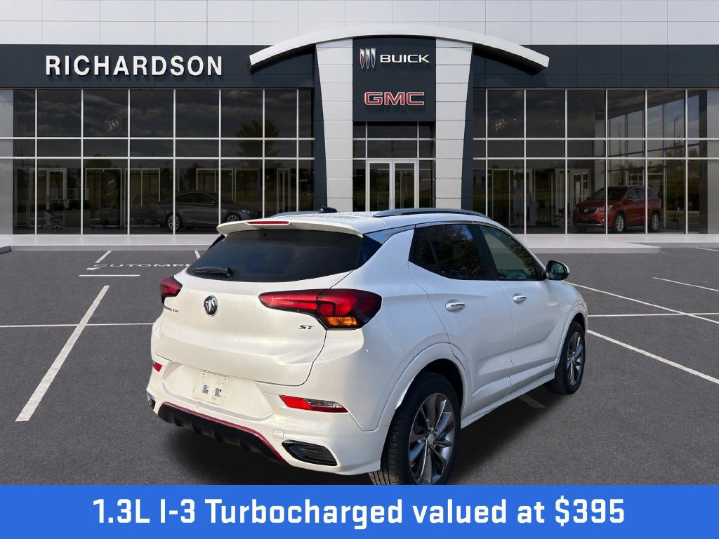 Used 2022 Buick Encore GX Select w/ Sport Touring Package FWD image 5