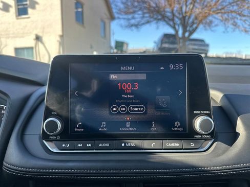 Certified 2025 Nissan Rogue SV FWD image 46