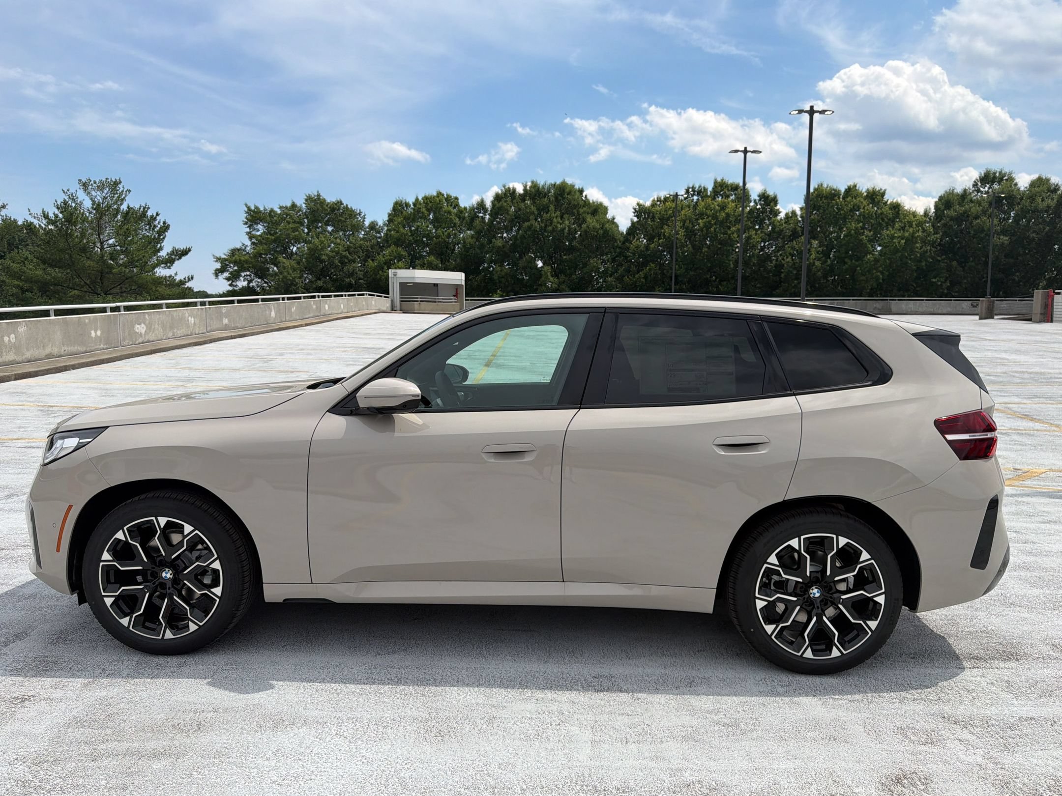 Used 2026 BMW X3 xDrive30i w/ Premium Package AWD/4WD image 2