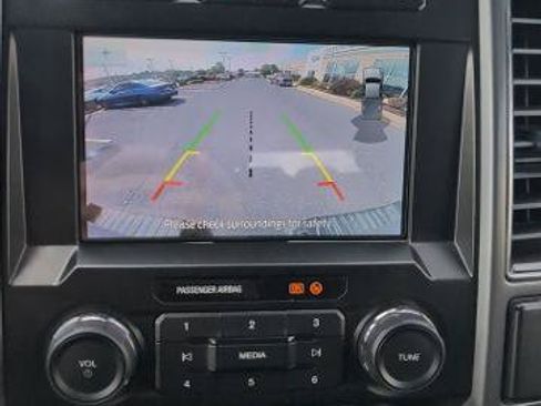 Certified 2020 Ford F250 XLT w/ XLT Premium Package AWD/4WD image 14