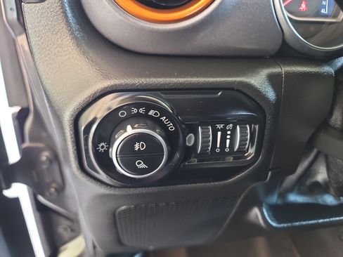 Used 2021 Jeep Gladiator Mojave image 23