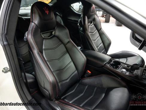Used 2018 Maserati GranTurismo Sport RWD image 28