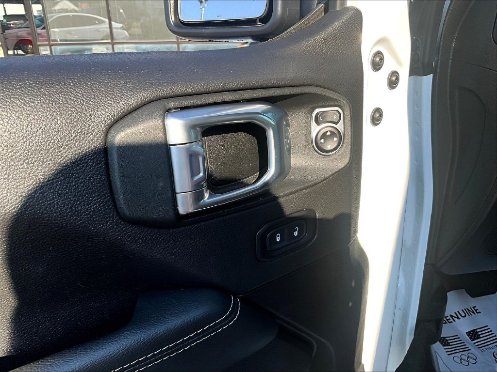 Used 2022 Jeep Wrangler Unlimited Sahara w/ Safety Group AWD/4WD image 19