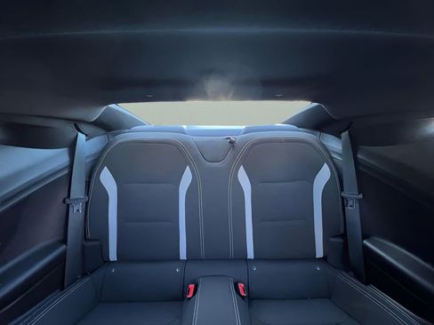 Used 2019 Chevrolet Camaro LT RWD image 10