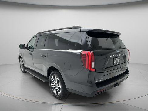 Used 2025 Ford Expedition Max Active AWD/4WD image 4