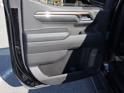 Used 2024 Chevrolet Silverado 1500 RST w/ Convenience Package II AWD/4WD image 32
