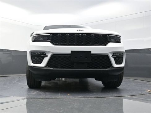 New 2025 Jeep Grand Cherokee Limited image 18