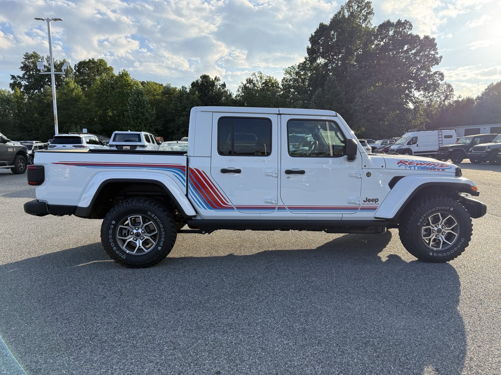 New 2026 Jeep Gladiator Sport AWD/4WD image 2