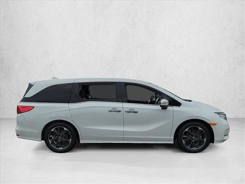 Used 2022 Honda Odyssey Elite image 4