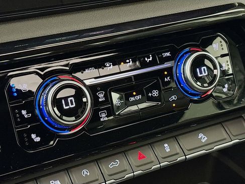 New 2026 GMC Sierra 1500 AT4 w/ AT4 Premium Package image 16