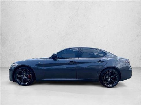 Used 2024 Alfa Romeo Giulia Ti w/ Performance Driving Package RWD image 6