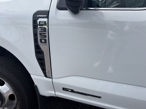 Used 2023 Ford F350 Lariat w/ Lariat Ultimate Package AWD/4WD image 16