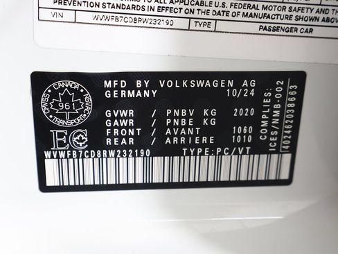Used 2024 Volkswagen Golf R AWD/4WD image 61
