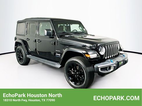 Used 2023 Jeep Wrangler Unlimited Sahara w/ Cold Weather Group AWD/4WD image 1