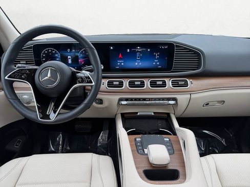Certified 2025 Mercedes-Benz GLE 350 4MATIC image 9