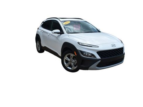 Used 2023 Hyundai Kona SEL w/ Convenience Package FWD image 2