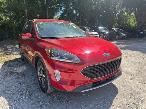 Used 2020 Ford Escape SEL image 2