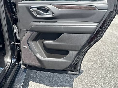 Used 2024 Chevrolet Tahoe LT RWD image 16