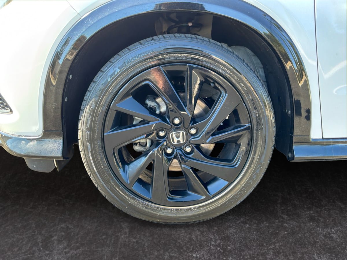 Used 2021 Honda HR-V Sport image 9