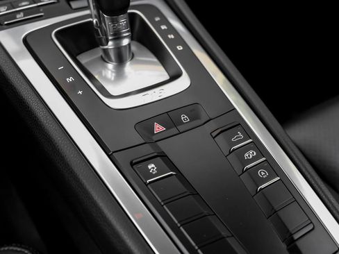Used 2019 Porsche 718 Cayman S RWD image 28