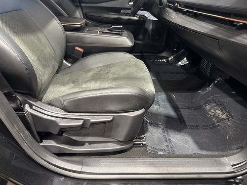 Used 2024 Nissan Ariya FWD image 64