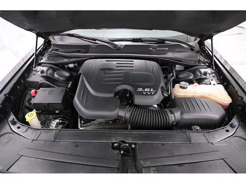 Used 2019 Dodge Challenger SXT w/ Blacktop Package image 34