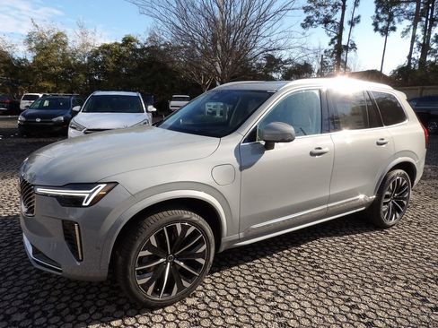New 2026 Volvo XC90 T8 Ultra w/ Protection Package Premier AWD/4WD image 3