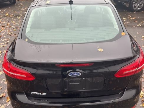 Used 2016 Ford Focus S image 9