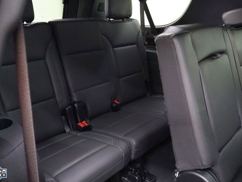 Used 2024 Chevrolet Suburban LT image 26