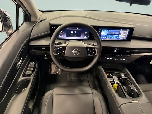 Used 2025 Nissan Murano SV AWD/4WD image 7