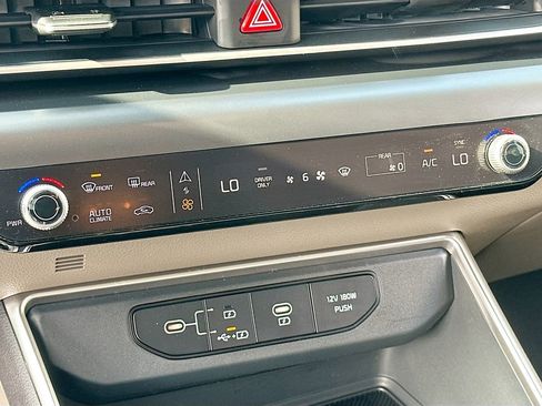 New 2026 Kia Carnival LXS image 16