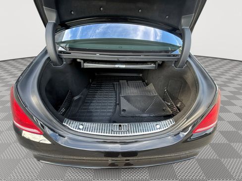 Used 2015 Mercedes-Benz S 550 4MATIC Sedan w/ Sport Package image 22