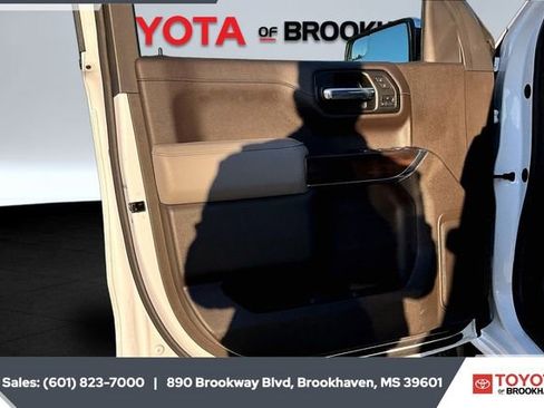 Used 2021 GMC Sierra 1500 SLT image 16