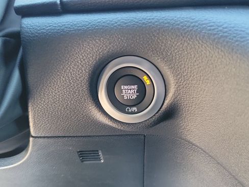 New 2026 Chrysler Pacifica Select FWD image 12