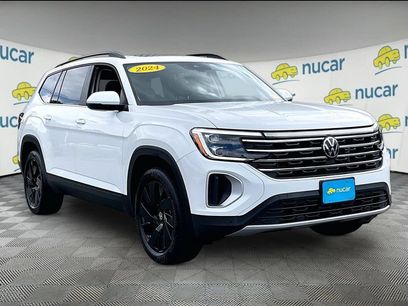 Used 2024 Volkswagen Atlas SE w/ Panoramic Sunroof Package