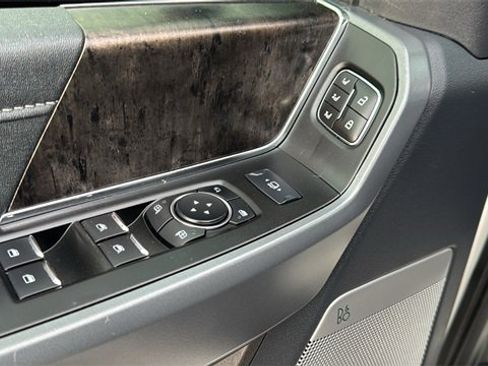 Used 2023 Ford F350 Lariat w/ Lariat Ultimate Package image 10