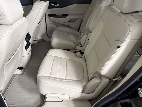 Certified 2023 GMC Acadia Denali w/ Black Diamond Edition image 19