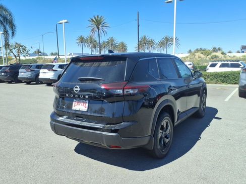 New 2026 Nissan Rogue SV FWD image 5