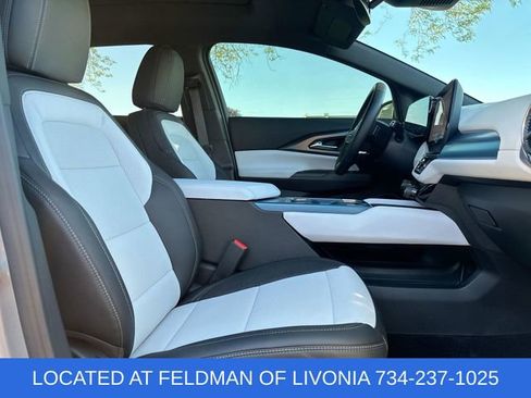Certified 2025 Chevrolet Equinox EV LT w/ Convenience Package AWD/4WD image 27