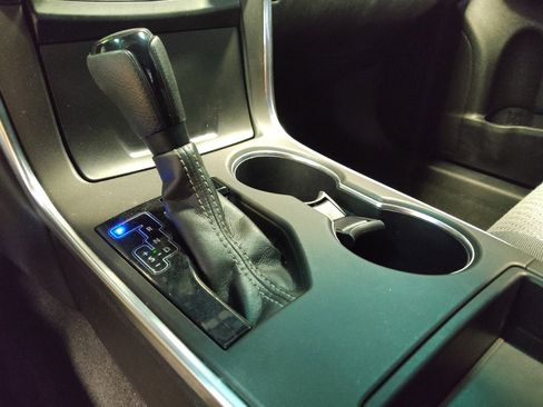 Used 2017 Toyota Camry LE image 26