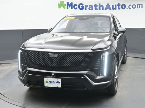 Used 2026 Cadillac Vistiq Luxury w/ LPO, Floor Liner Package image 5