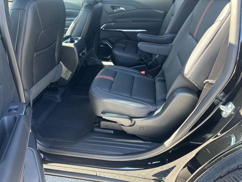 Used 2026 Chevrolet Traverse RS w/ LPO, Floor Liner Package FWD image 20