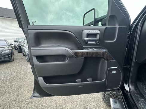 Used 2016 GMC Sierra 3500 Denali w/ Duramax Plus Package AWD/4WD image 18